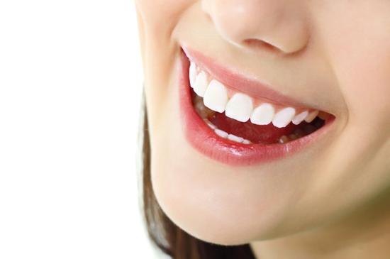 洛阳九龙口腔告诉你牙周疾病的危险信号