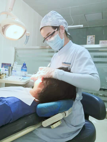 洛阳九龙口腔：牙齿矫正会不会造成牙龈萎缩？