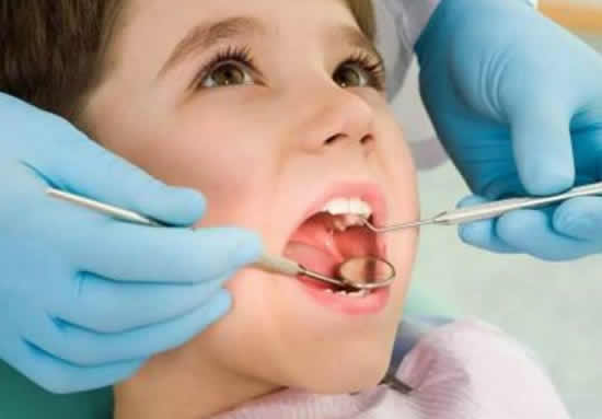 孩子有多生的牙齿 需要拔掉吗